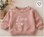 Baby Pullover mit Name und Herzen
